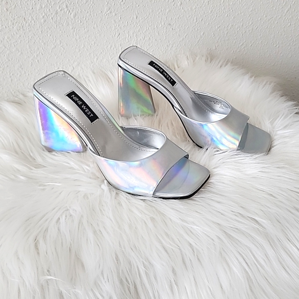 Nine West Yougo Slide